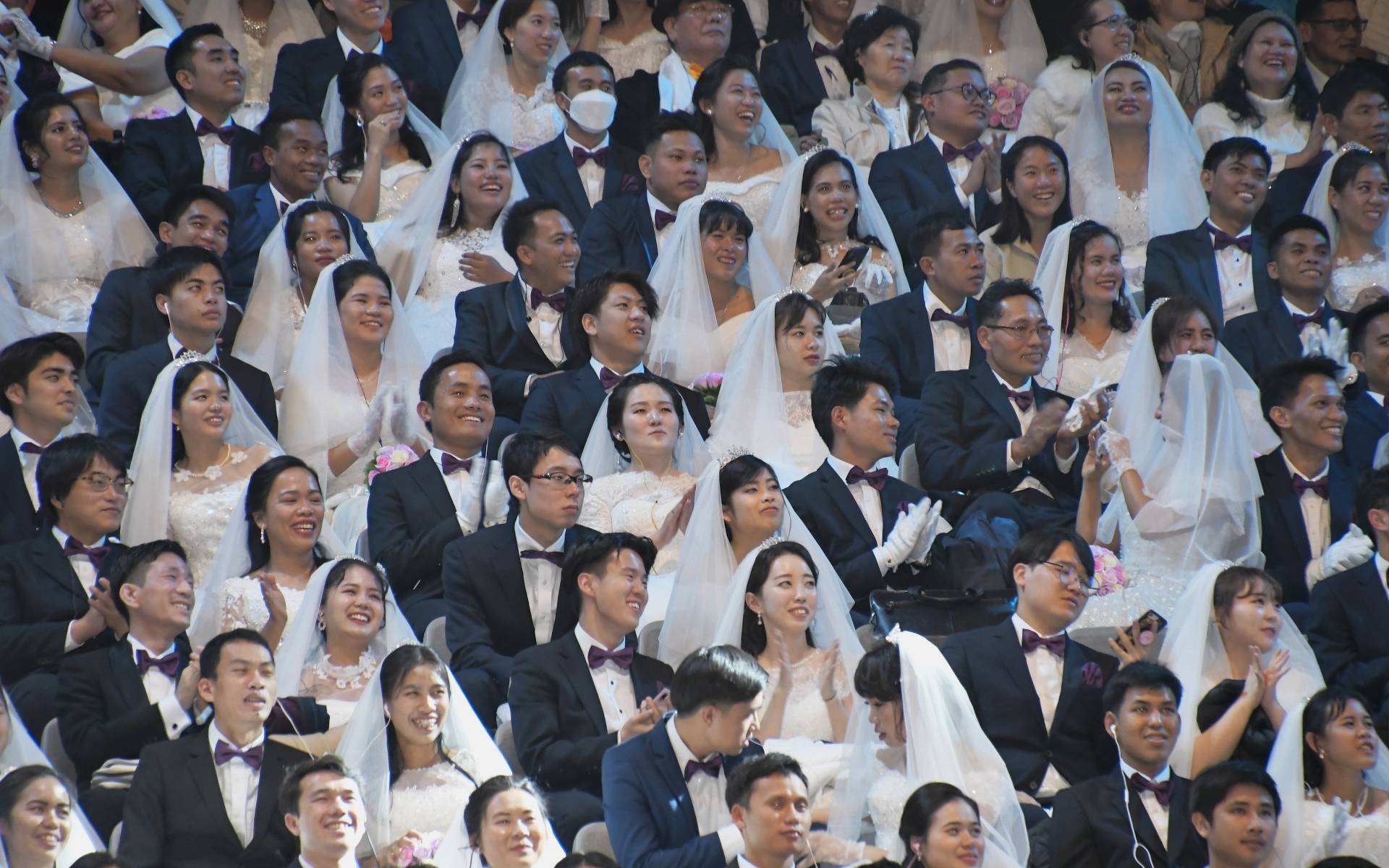 統一教会「合同結婚式」日本人花嫁が見た“生き地獄”　韓国人夫のDV、アルコール依存症、自己破産、そして失踪…