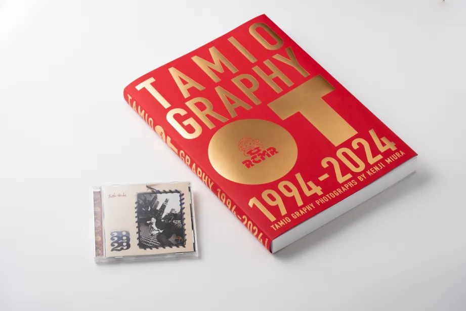 奥田民生ソロ30周年記念写真集 タミオグラフィー | 文春オンライン