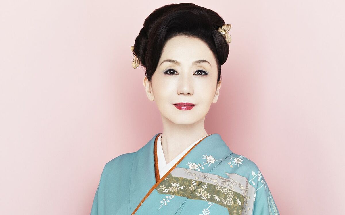女優・岩下志麻さん（85）の“姿勢のよさ”の秘密は「継続20年」太極拳にあり〈米倉涼子さんも一緒に…〉 | 文春オンライン