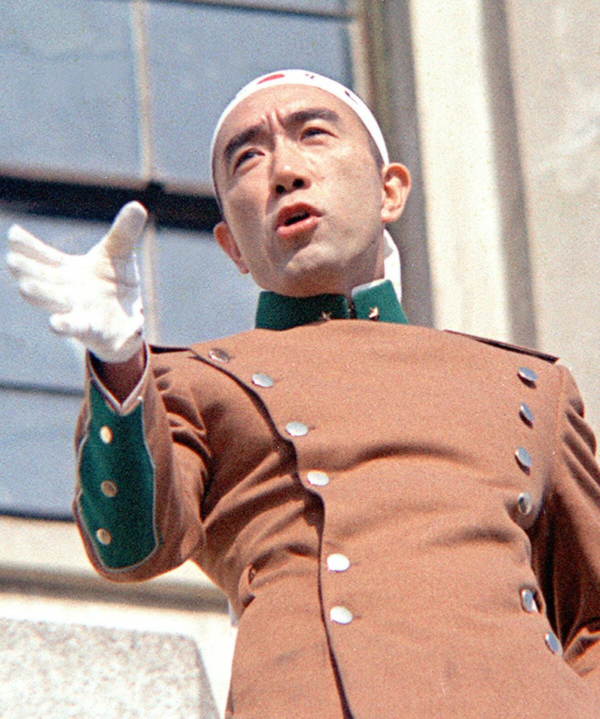 三島由紀夫 遺体 カラー