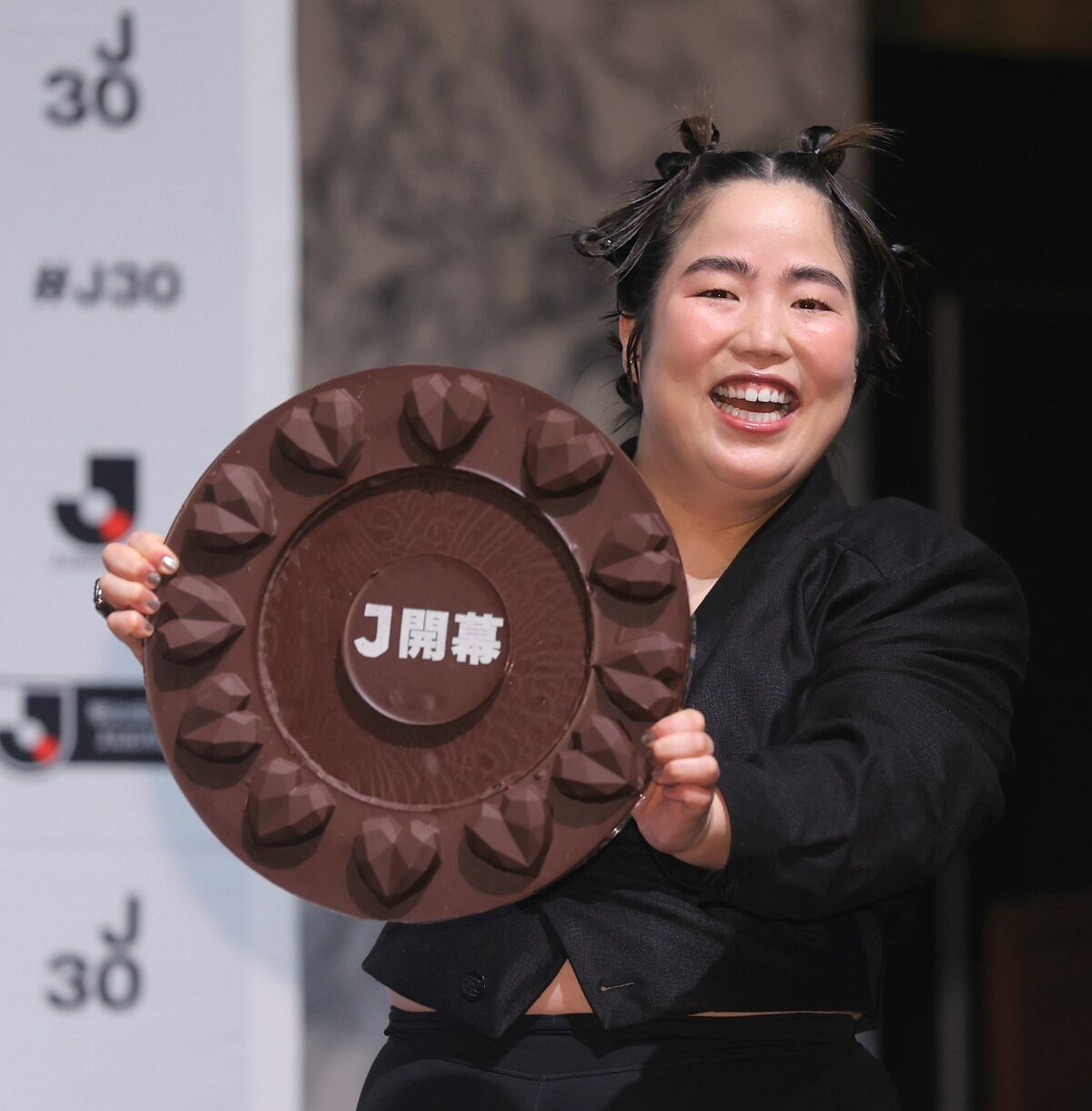 アイコラ 唐田えりか 写真]《極悪女王》40キロ増量のゆりやんレトリィバァ（33）「メロメロになった俳優」と監督デビューのワケ「“10キロ増量”剛力彩芽＆唐田えりかも参加の打ち上げでは…」  | 文春オンライン