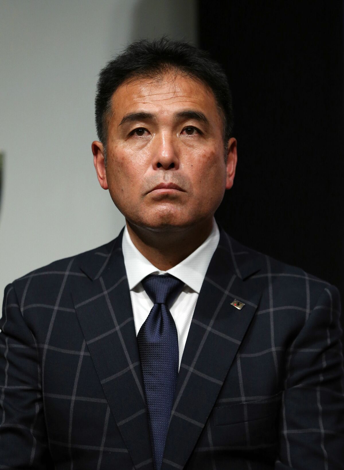 児童ポルノを機内で…【逮捕・有罪判決】日本サッカー協会元幹部・影山雅永の“恥ずかしい言い訳”「これはアートなんです」 | 文春オンライン