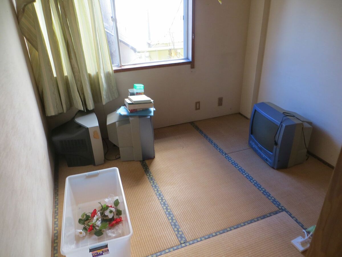 売春島　宴会　コンパニオン [写真](11ページ目)「女をナンパして、惚れさせて、身包みを剥いで……」ヤクザが語った三重県に実在する“ヤバい島”で荒稼ぎする方法 | 文春オンライン