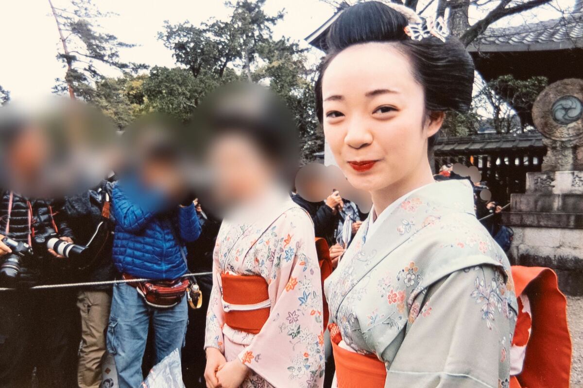 写真]「じゃんけんで勝った方がお客さんの前を洗うんやで」未成年舞妓に『お風呂洗い』『旦那さん制度』『深夜の酒席』を強いてきた“花街の論理”《弁護士見解「労働契約が必要」》  | 文春オンライン