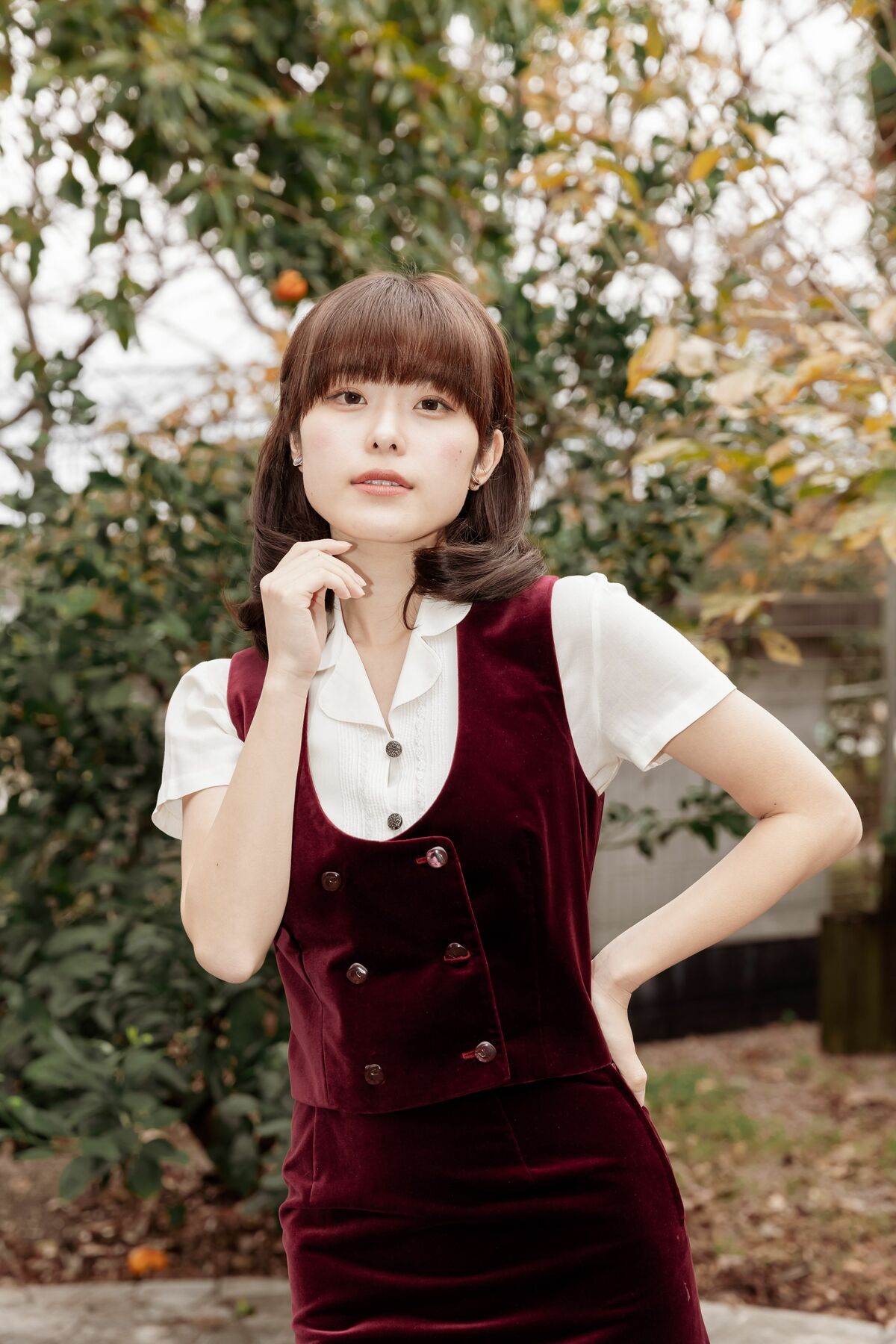 写真](7ページ目)《総額1000万円》大胆なミニスカのバブルスーツ、体の