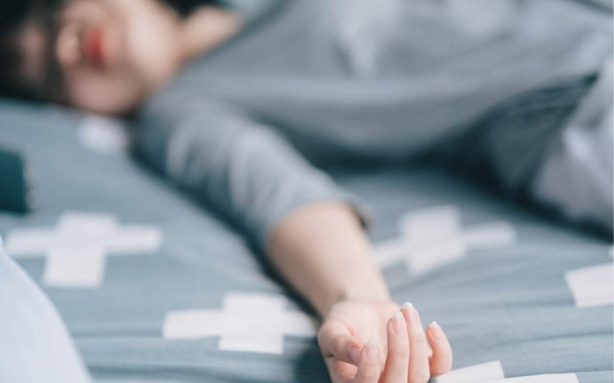 「自室に大量の睡眠薬」「病名は⋯」職場から消えた女性研修医の【衝撃のその後】 | 文春オンライン