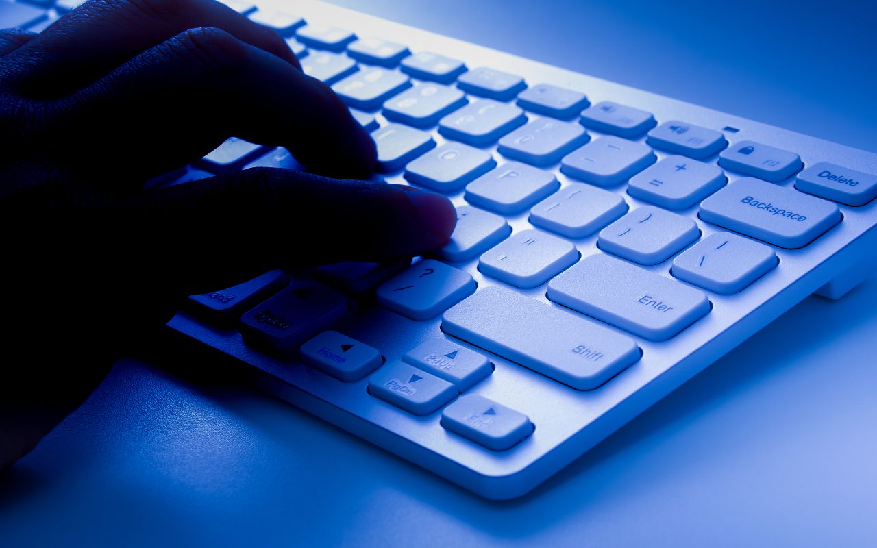 盗んだビットコインはどう現金化されている…？ 専門家が暴露する“サイバー裏社会のリアル” | 文春オンライン