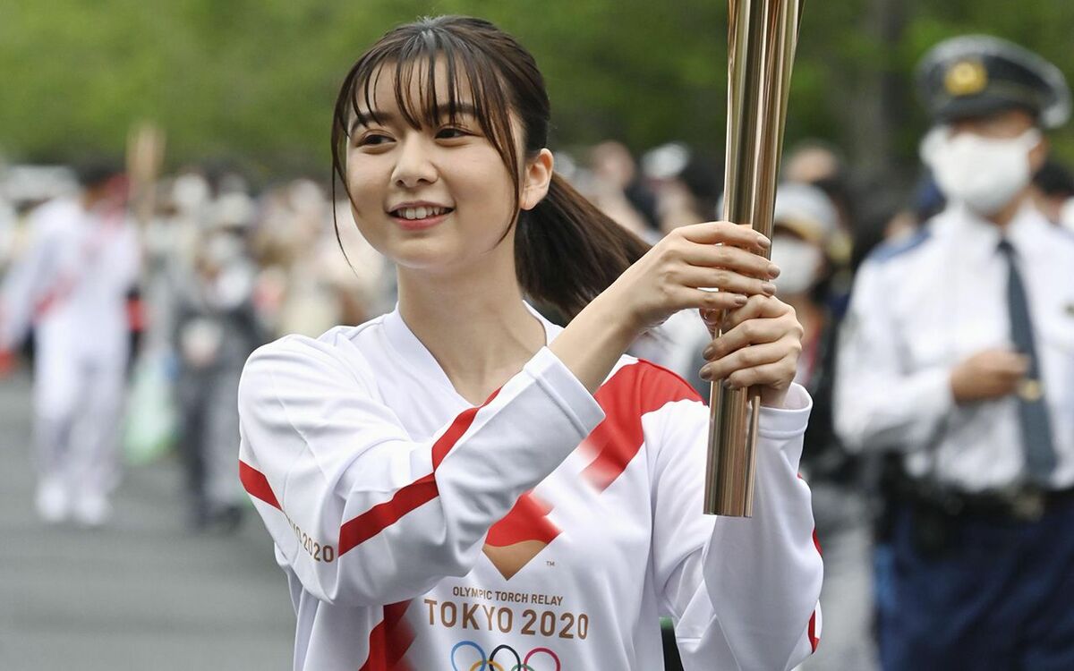 台本を読んだ時は 無理だと思った 7キロ増量 日サロ通い 共演者も驚いた上白石萌歌の 実力 文春オンライン