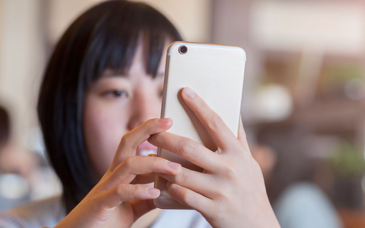 露出度が高いユニフォームを着ていないと、誰も見てくれないよ」 それでも女性アスリートが“撮影禁止”を求めない理由 | 文春オンライン