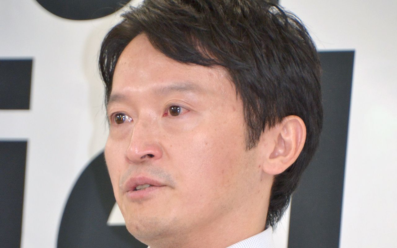 兵庫県知事・斎藤元彦（46）辞職を阻んだ“パリ生まれ妻”〈決して辞意を洩らさなかったのには、理由があった〉