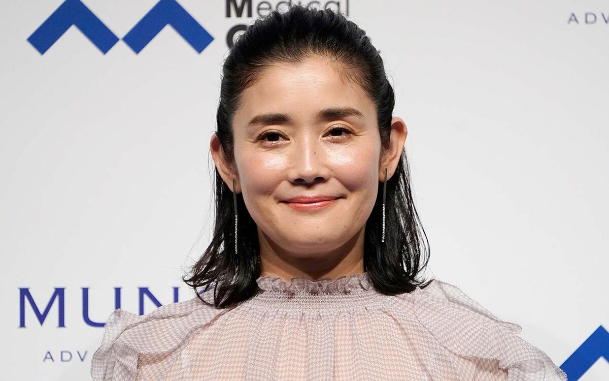 石田ゆり子   アイコラ　ヌード写真 