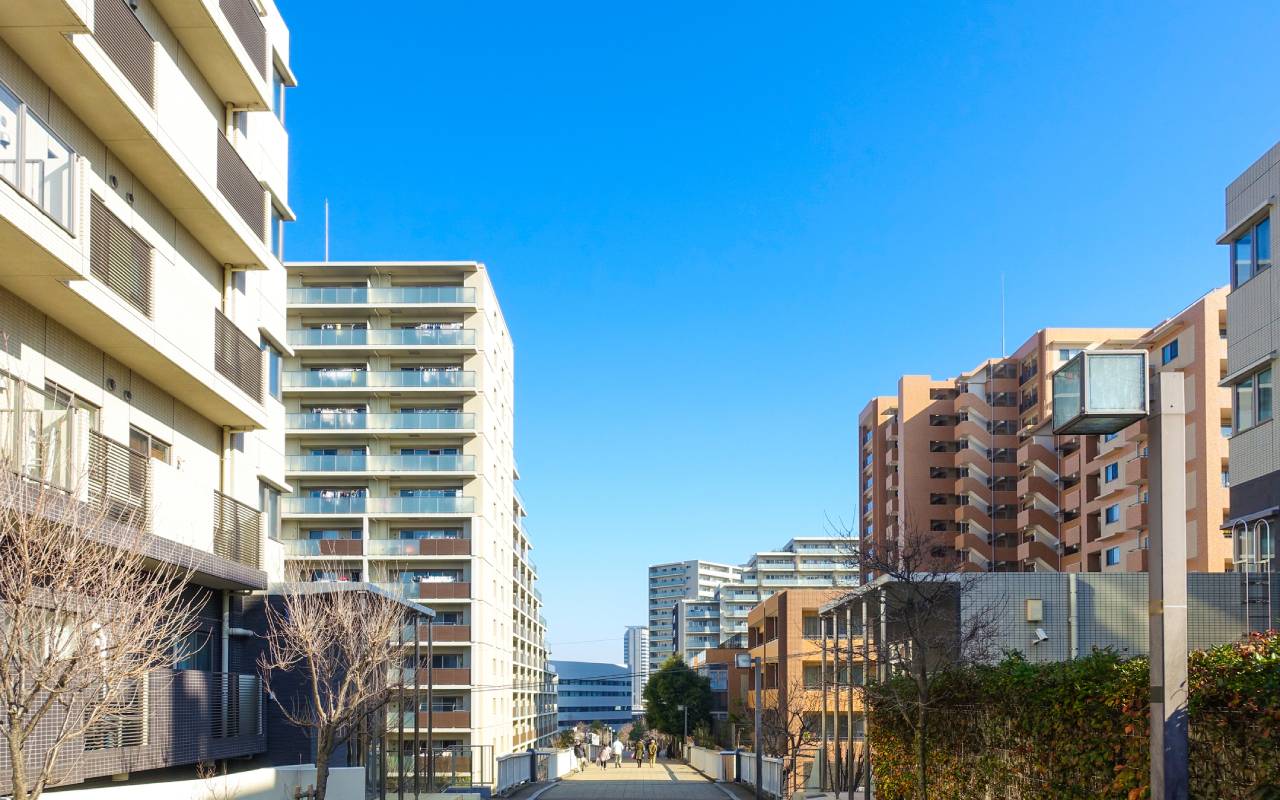 グルになって 私の家族を崩壊させようとしている マンション管理員が体験した ヤバい 住民トラブル事件簿 文春オンライン