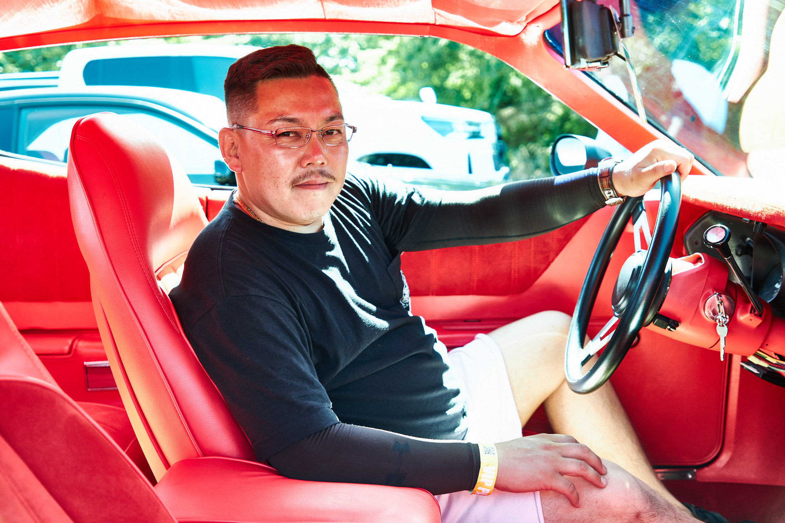 妻は「アヴェンタドール乗りたい」、16歳の娘は「Sクラス乗りたい」、本人はまた別の高額車を妻 に黙って購入…バイクと車「計10台」を維持する家庭の“奔放すぎる乗り物事情”（文春オンライン）｜ｄメニューニュース（NTTドコモ）