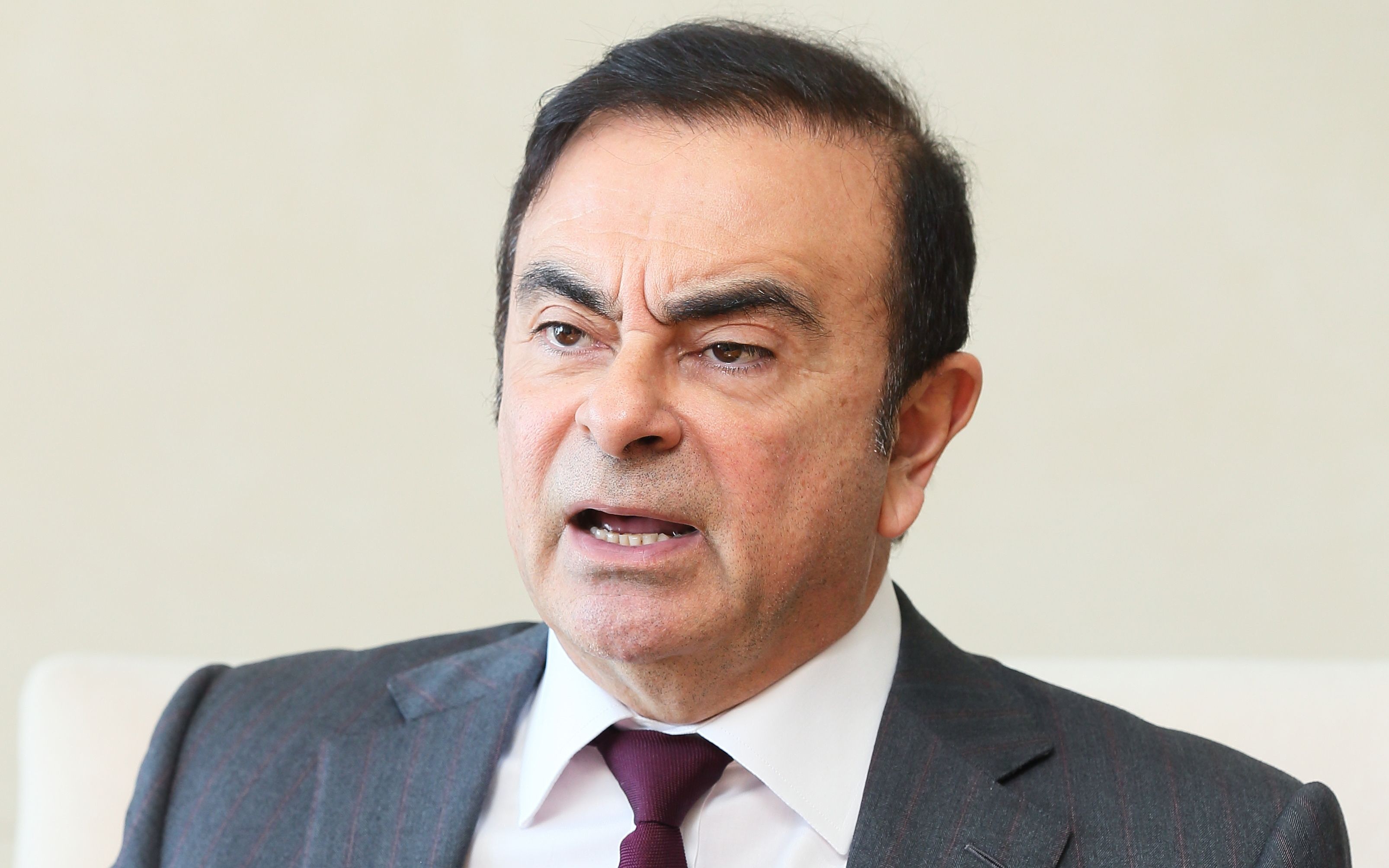 やや強引ともいわれる捜査手法」「記者を怒鳴りつけるコワモテ」カルロス・ゴーンを摘発した“検察エース”の紆余曲折《未来の検事総長候補》 | 文春オンライン