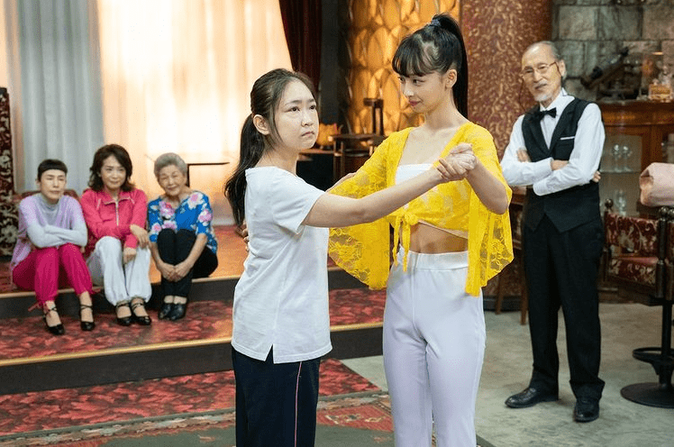 写真 6ページ目 池脇千鶴が変貌 逃げ恥 を観て 悲しくなった 人がハマる その女 ジルバ の リアルすぎる女たち 文春オンライン