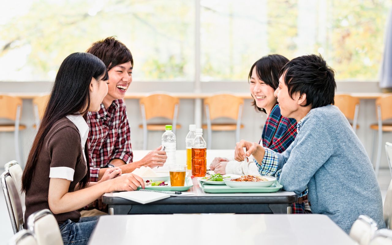 東大女子はお断り 他大女子へはバカいじり 在学生も黙認する東大インカレサークルに残る衝撃の 男尊女卑 構造 文春オンライン