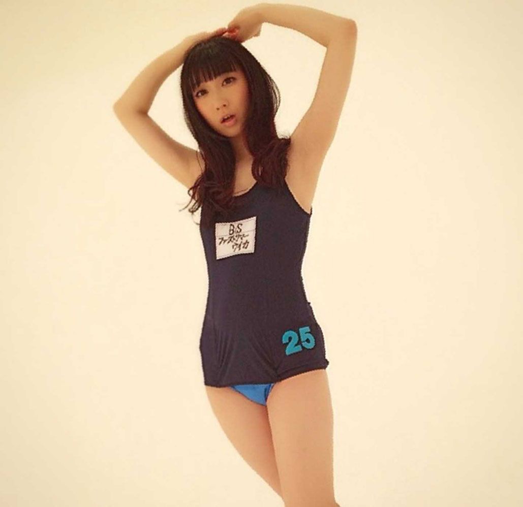 ファースト サマー ウ イカ 水着