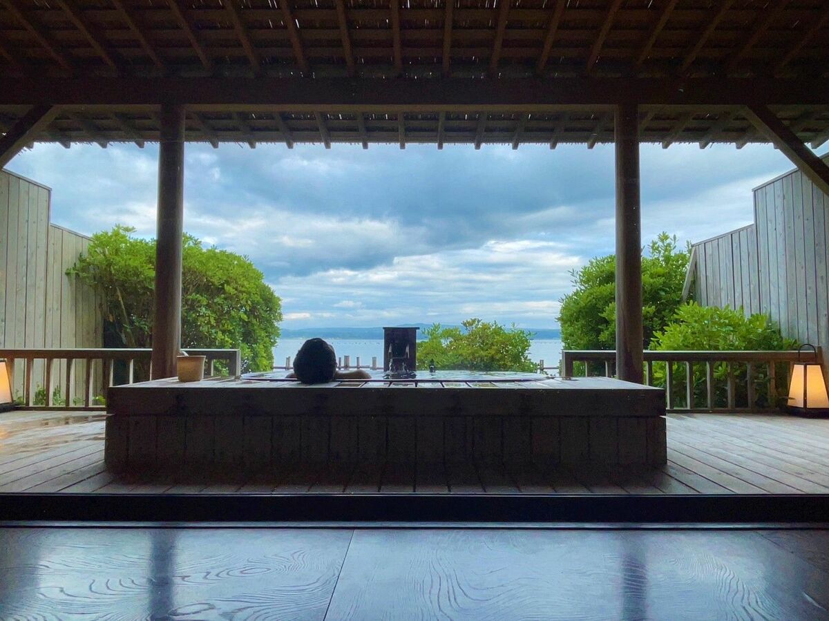 [写真](22ページ目)部屋の露天風呂に浸かりながら釣りができる!? 和倉温泉「多田屋」での“釣り旅”が天国すぎた | 文春オンライン