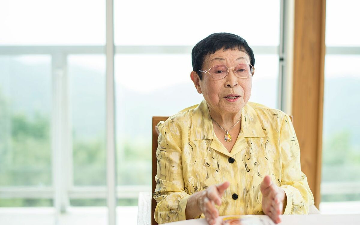 私 気づいたらお骨を食べていたんです 泉ピン子が語る橋田壽賀子さん 安楽死を望んだママの理想の死は 文春オンライン