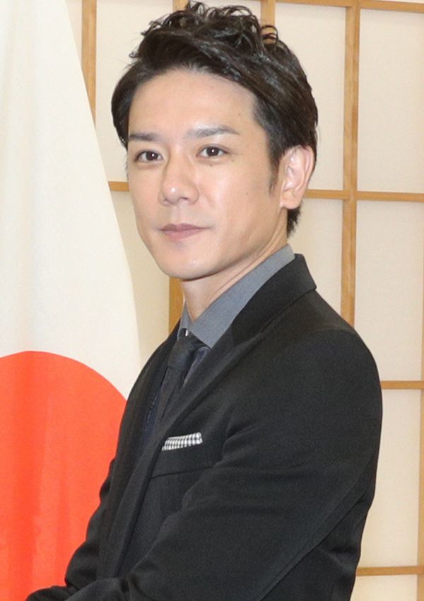 写真 1ページ目 パパになる二宮和也への赤西仁ツイートの真意とは 元ジャニーズjr が告白した 22歳定年制と僕たちの人生設計 文春オンライン