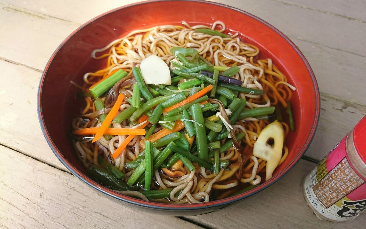 ビールよりうまい！ 丹沢大山「山頂茶屋」山菜そばをわざわざ食べに