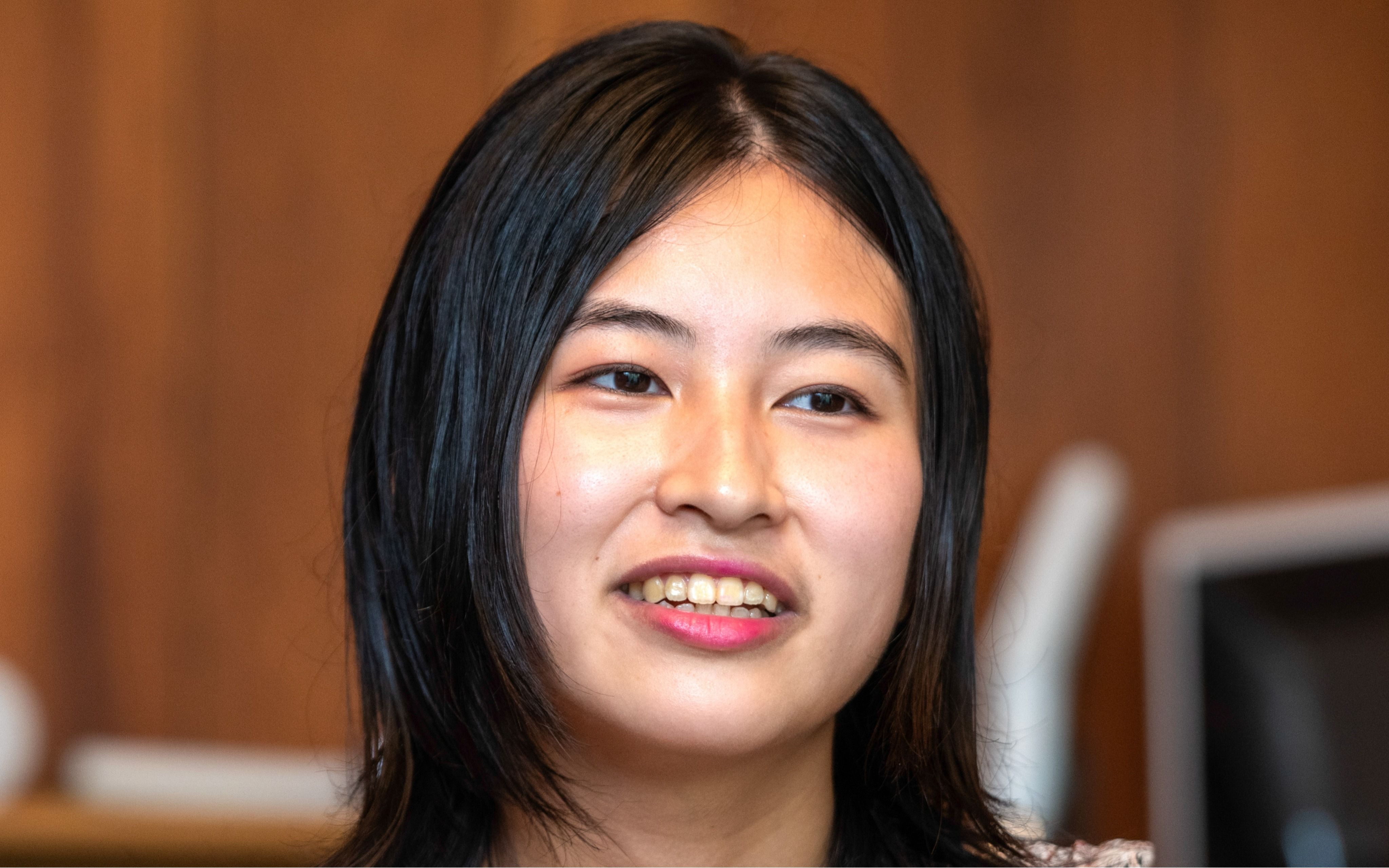 全身エルメス、港区に住んで子供はインターという「ザ・お金持ちの世界」…21歳でモルガン・スタンレーに入った女性が“平均年収2000万超”の会社を3カ月で辞めたワケ  | 文春オンライン