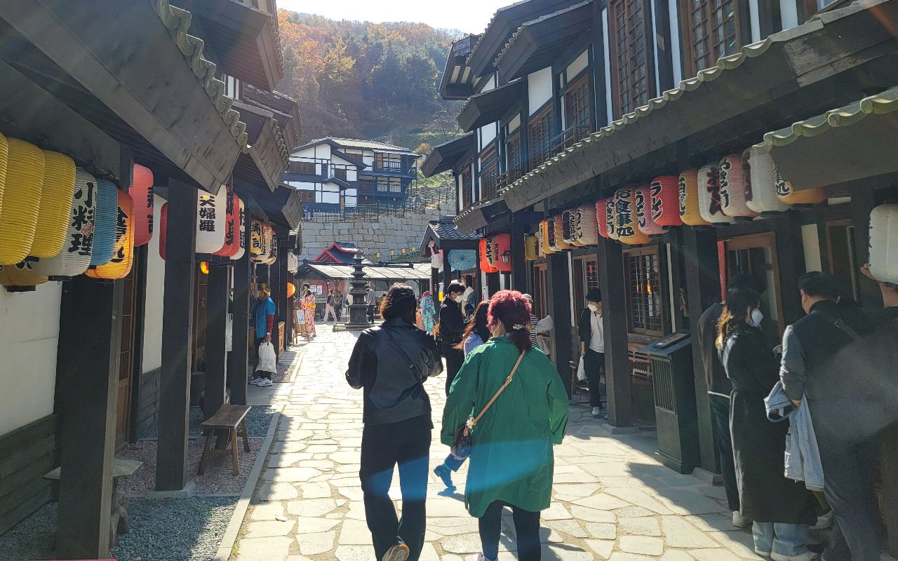 写真多数 ソウル近郊に 京都っぽいテーマパーク が爆誕 韓国の若者が 日本風スポット に群がる事情 文春オンライン