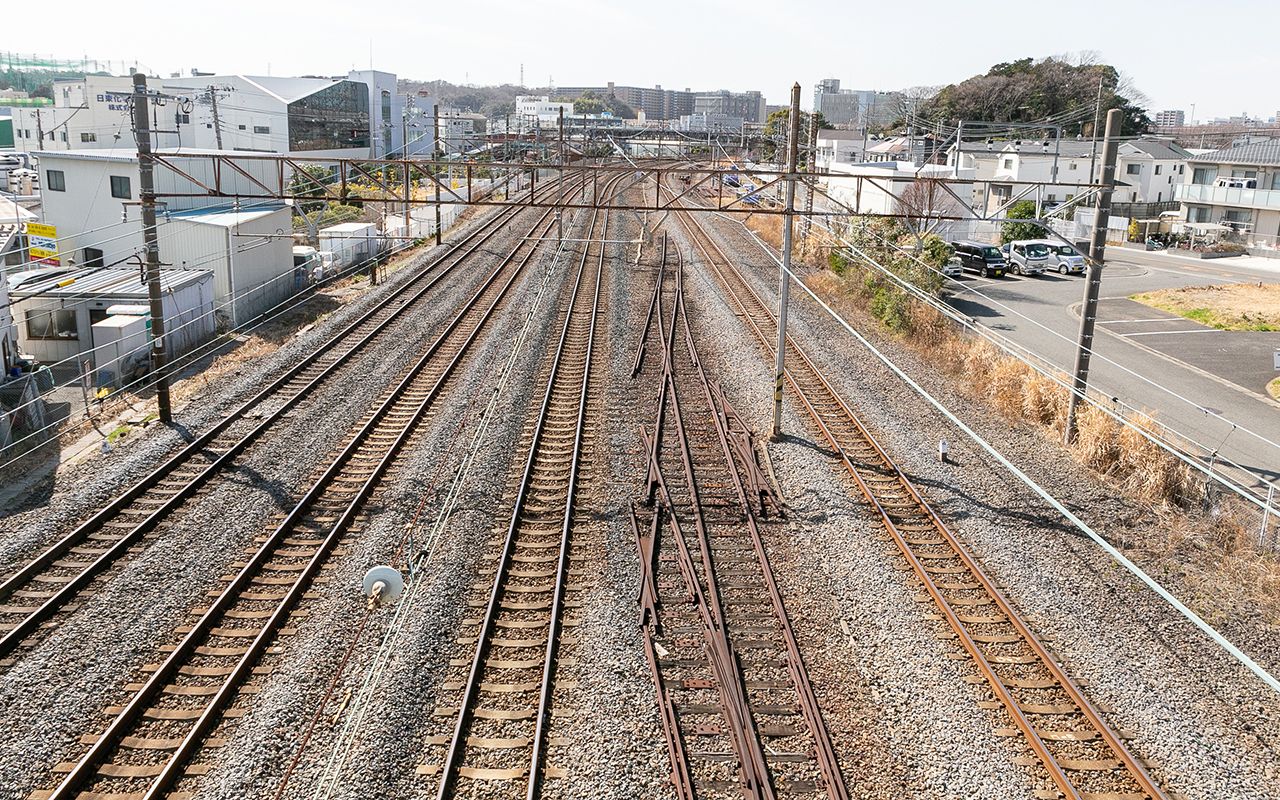 東海道線に107年ぶりに誕生する ナゾの新駅 には何がある 白亜の建物 巨大な更地 文春オンライン