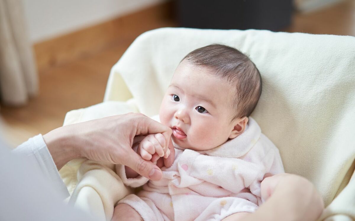 40代で婚活スタート→18歳年下の女性と社内結婚→子供は「いてもいなくても」と思っていたが…51歳男性の考えを変えた“母親の意外な一言” | 文春オンライン
