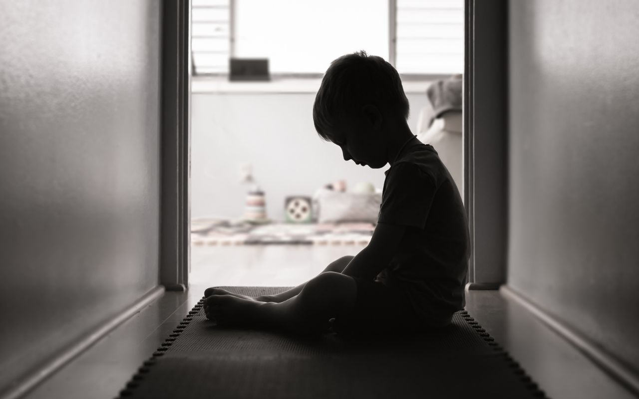 2ページ目 発達障害の子供2人を虐待した30代シングルマザー 子供たちの顔にアザがくっきりと 児童相談所が 子供たちの見守り機能 を失ったワケ 文春オンライン