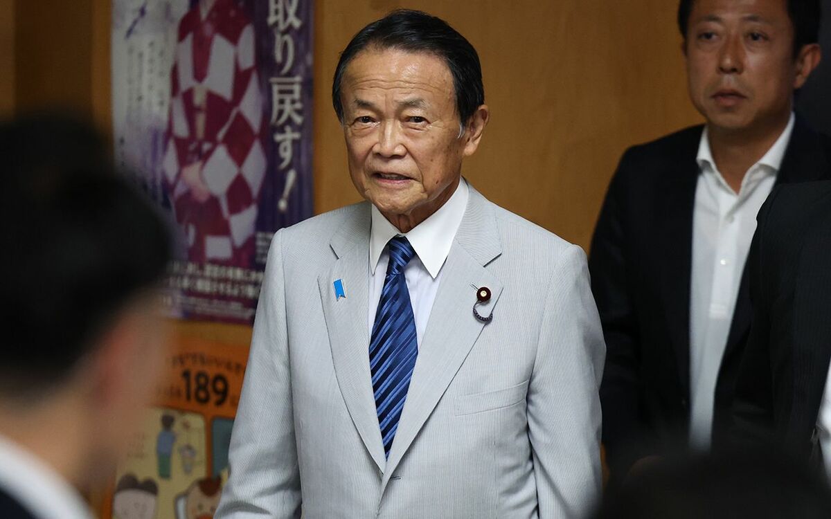 《令和の元老》麻生太郎（86）が愛人会社に政治資金8000万円を垂れ流していた！ | 週刊文春