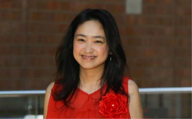 朝ドラで目を潤ませた池脇千鶴（43）のくちびるには…体型激変→変わらない“人生観” 22歳でのベッドシーンを「撮ってくれないんだったら…」 | 『ばけばけ』を読む | 文春オンライン