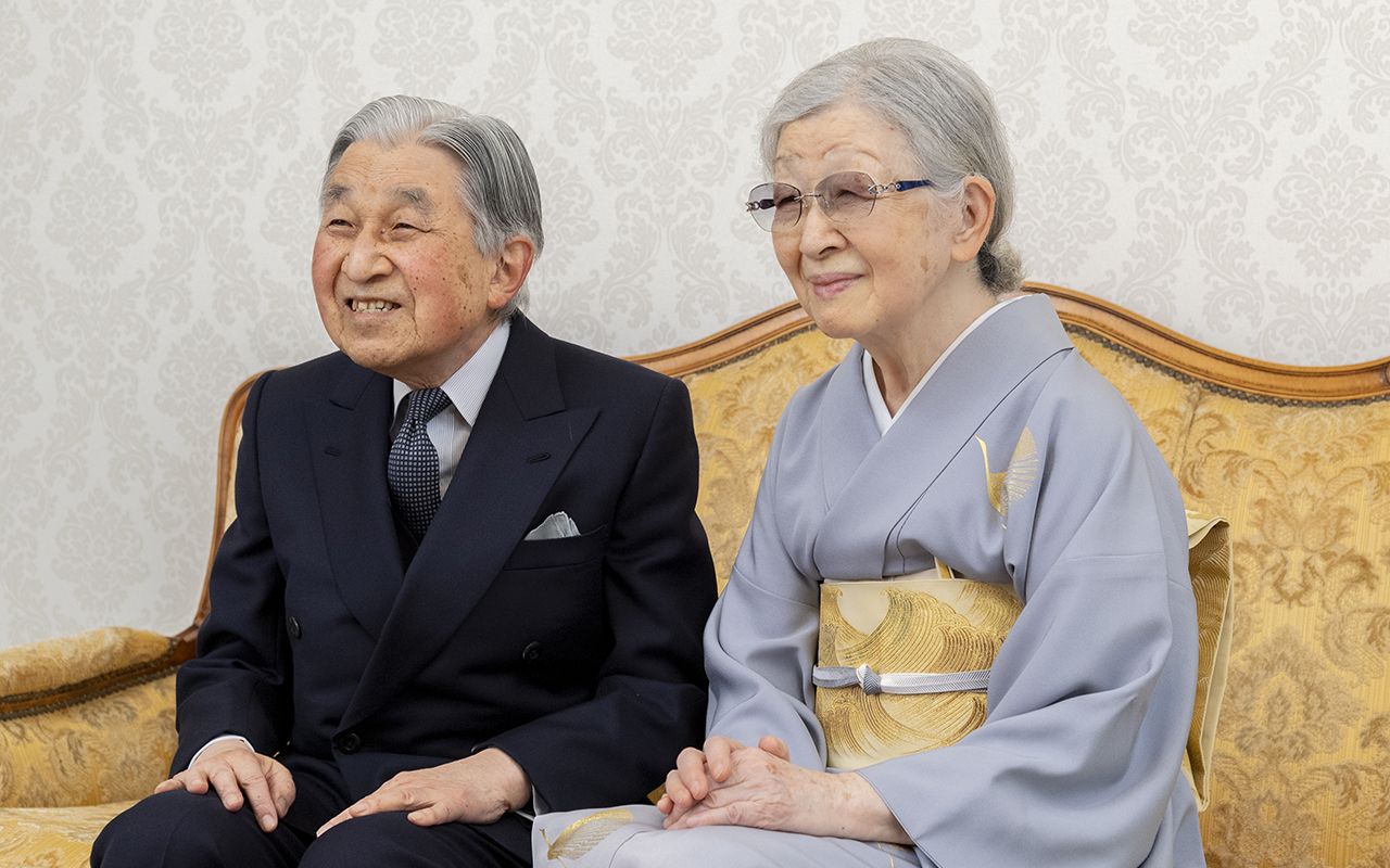 両陛下に大本営地下壕をご案内いただく