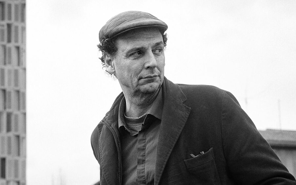 10年ぶりの新作が公開。ホセ・ルイス・ゲリン監督が魅せられたバルセロナ郊外の小さな、貧しい地区の歴史とそこに生きる人びと | 文春オンライン