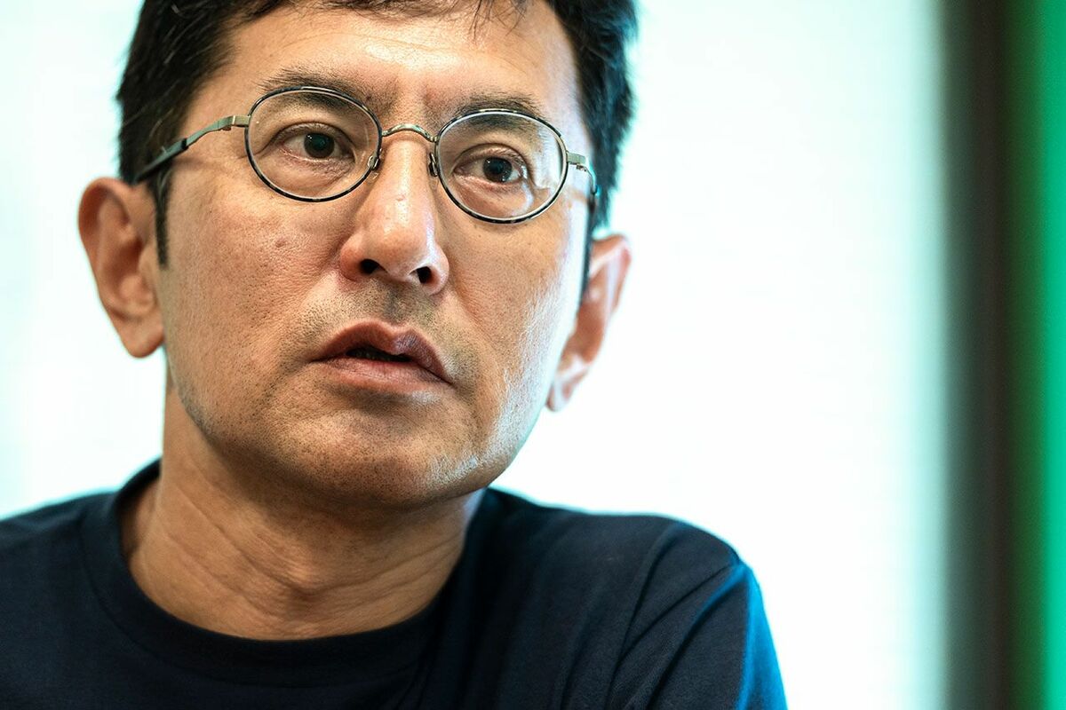 [写真](4ページ目)「自分を継がせるつもりはハナからないんじゃないか」父・宮﨑駿の後継者になることを固辞、“引退説”については…宮崎吾朗が ...