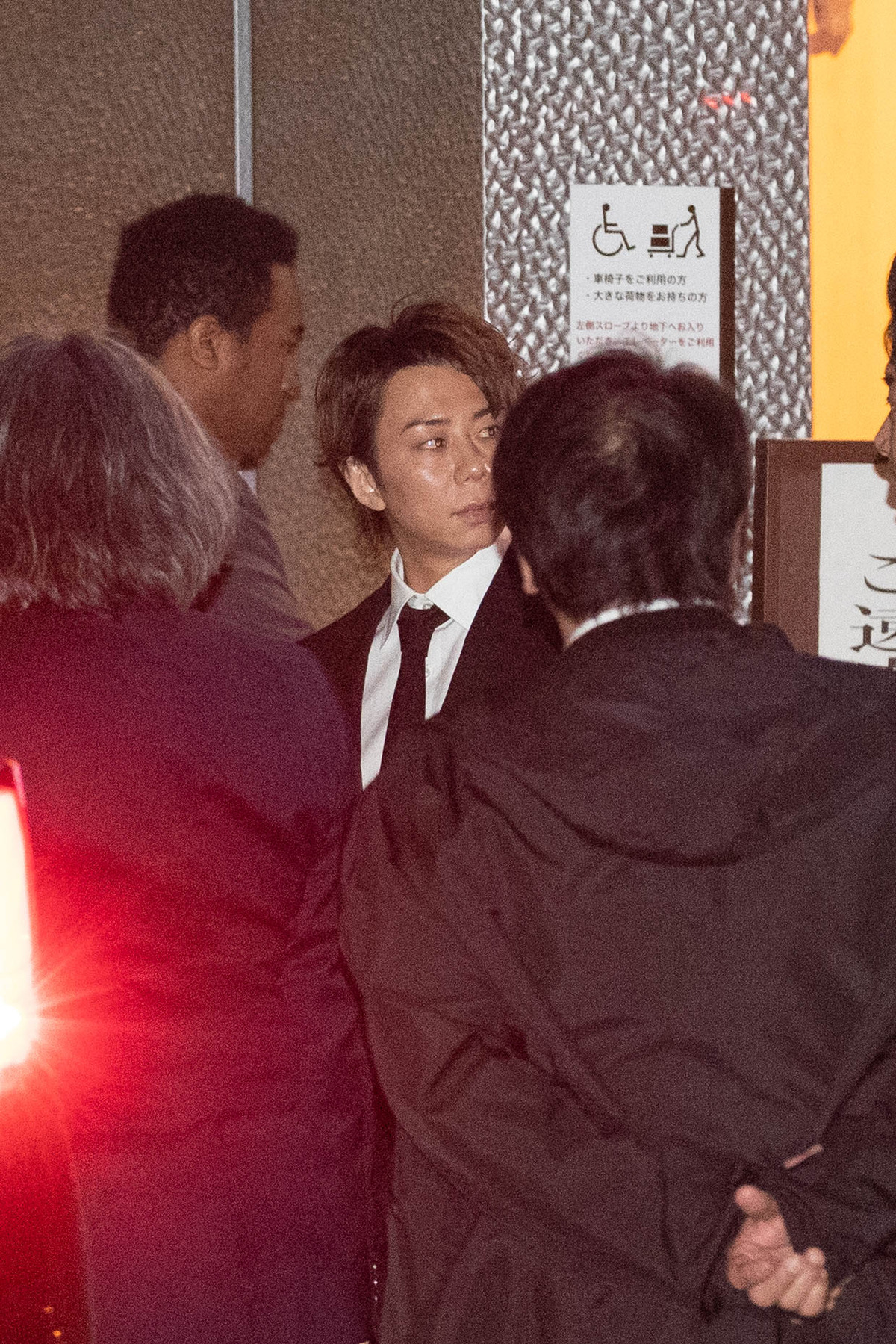 [写真](19ページ目)《写真多数》「キムタクだけは…」タモリ、元SMAP、元キスマイ、DAIGO、ベッキー…フジ名物Pの通夜・告別式に訪れた ...