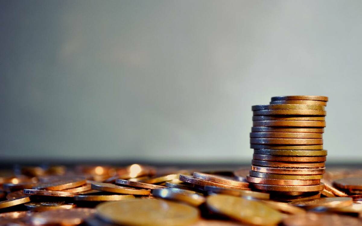 日本人同士の人身売買》1人あたりの値段は約2000円…上杉謙信の指示で始まった“連れ去り商行為”のリアル | 文春オンライン