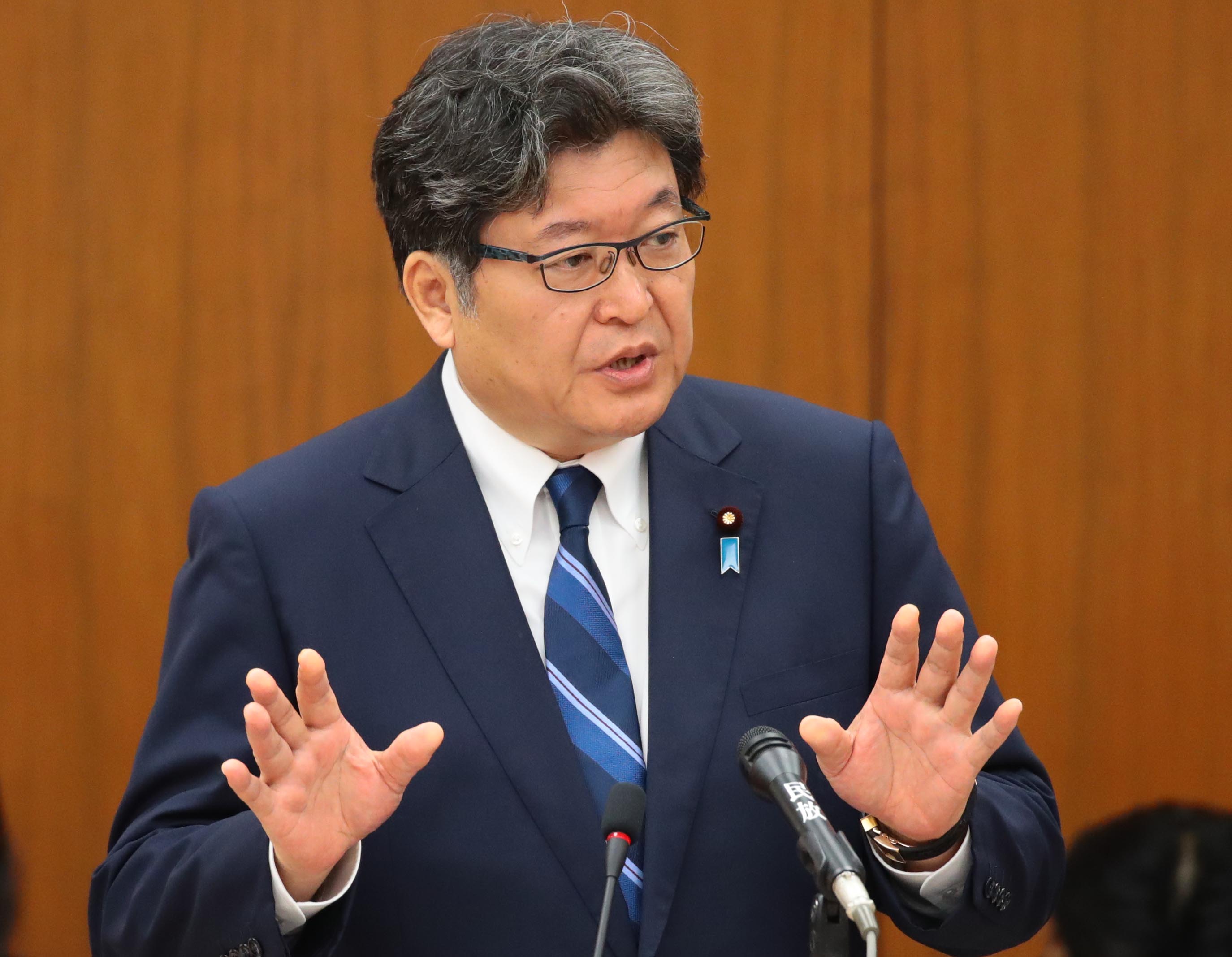 [写真](1ページ目)混迷の大学入試改革 藤原正彦が語る「最大の問題は“経済界の介入”にある！」 文春オンライン