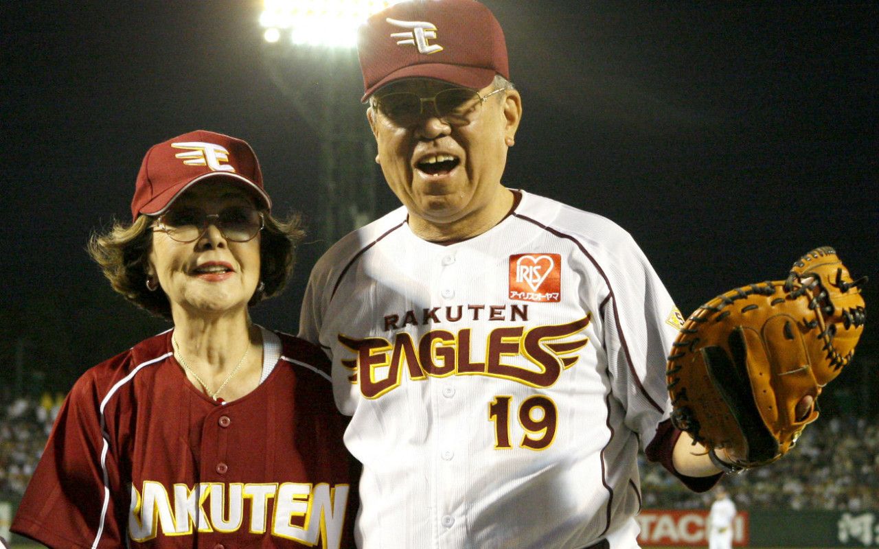 赤い刺繍クマトレーナー野村健之 あなたを残して死ねないの」野村沙知代さんが克也氏に語っていた死生観