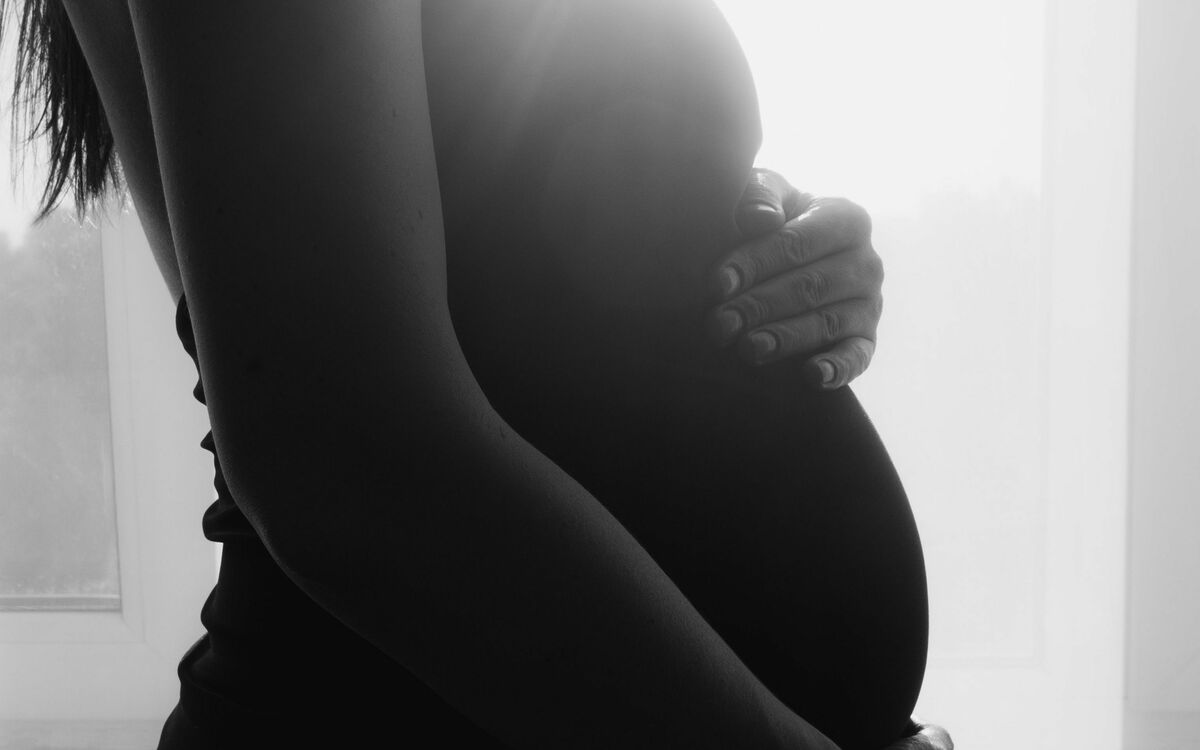 「既婚者の子を産みたくなかった」“独身偽装”テレビマンとマッチングアプリで出会い→妊娠…提訴し認められた“慰謝料の額” | 文春オンライン