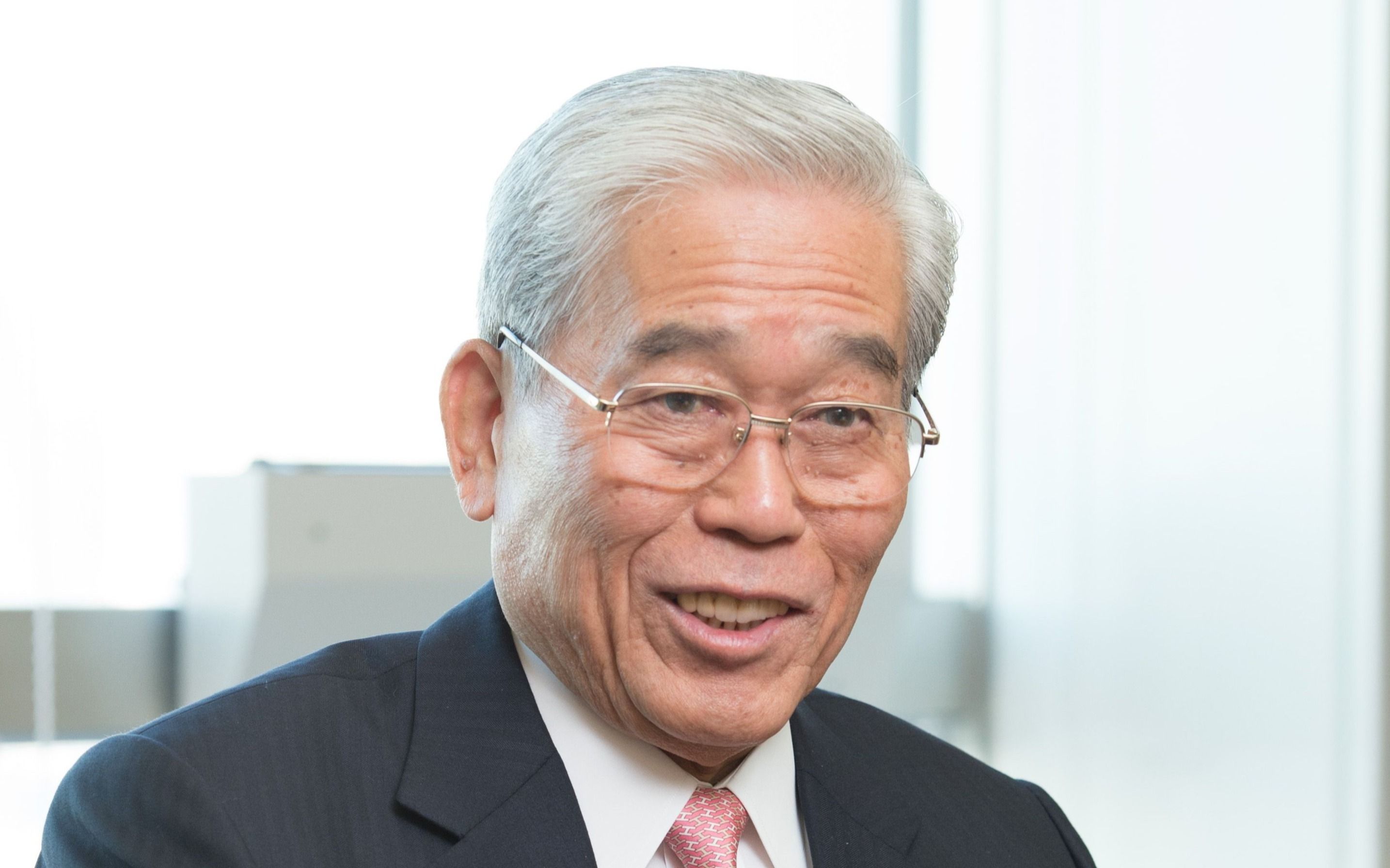 日枝久氏 フジサンケイグループ代表時代名刺 日枝久氏 フジサンケイグループ代表時代名刺 退任の日枝氏、30年