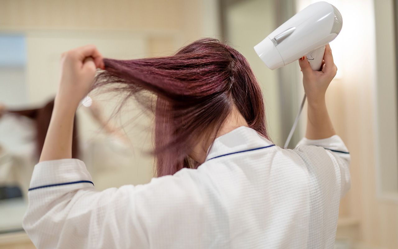 3ページ目 髪に栄養が行きわたっていない は誤解 美容師が教える やってはいけない 髪が傷む習慣 文春オンライン