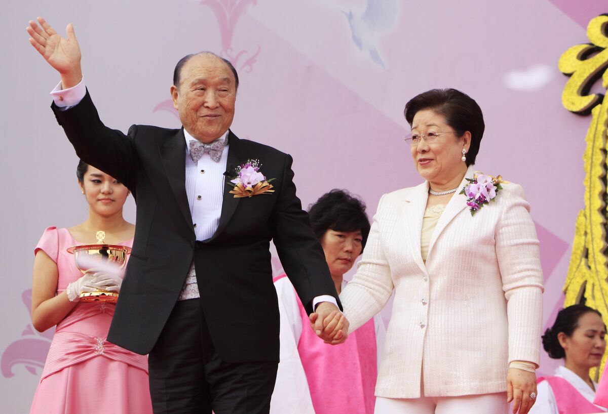 写真]《北朝鮮と統一教会》「個人を『指導者』や『教祖』として奉って
