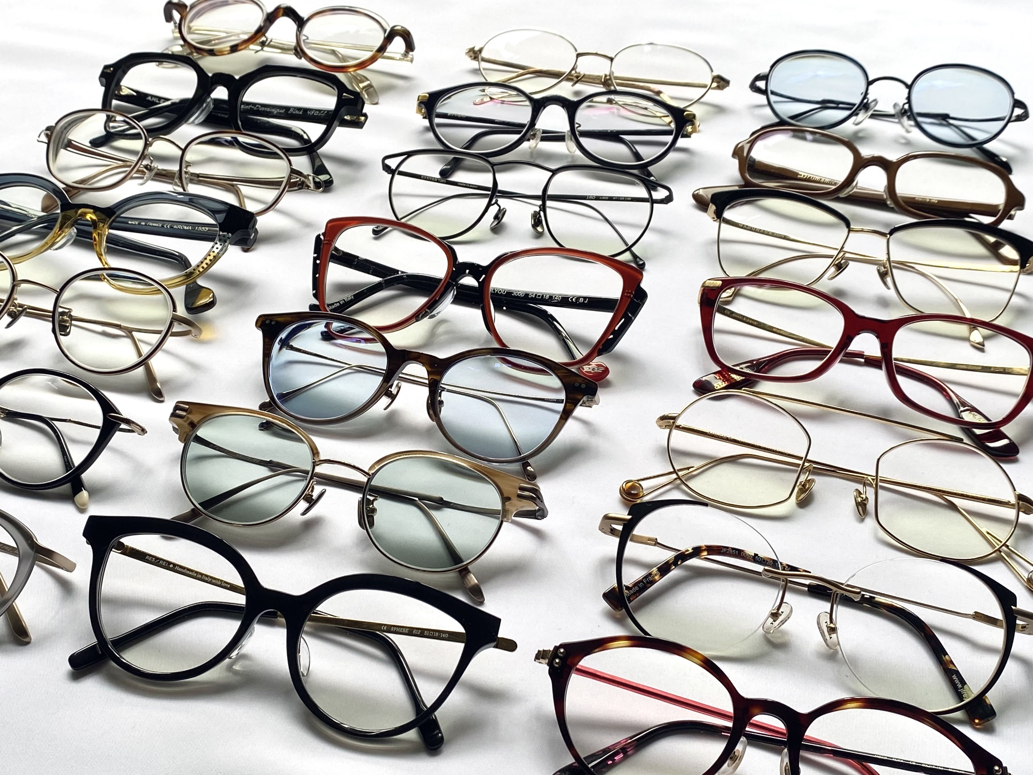 メガネは1万円以下でも買えるけれど…年間数千本を試着する“プロ”が20万