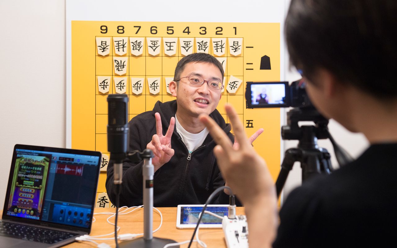 伊藤真吾五段と嫁Pが語る、『イトシンTV』の「イェイイェイ！」が