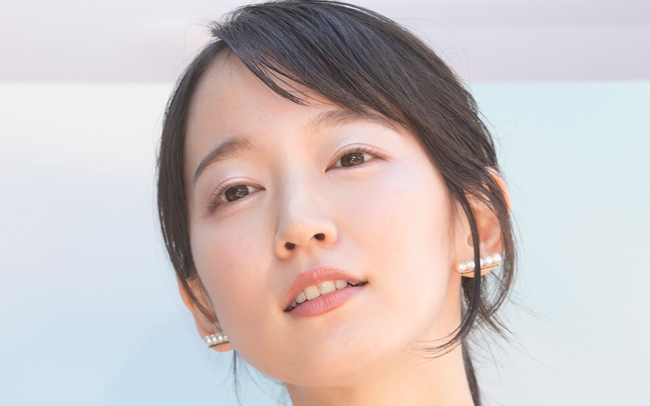 吉岡里帆 佐藤健 フライデー