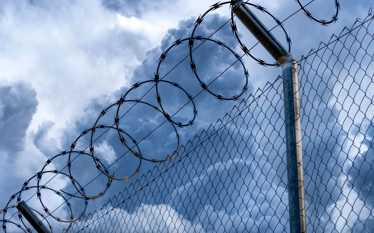 ペド フェラ 頭に精液をかけられたことも…元受刑者が語った「刑務所でイジメられる人・イジメられない人の差」 | 文春オンライン