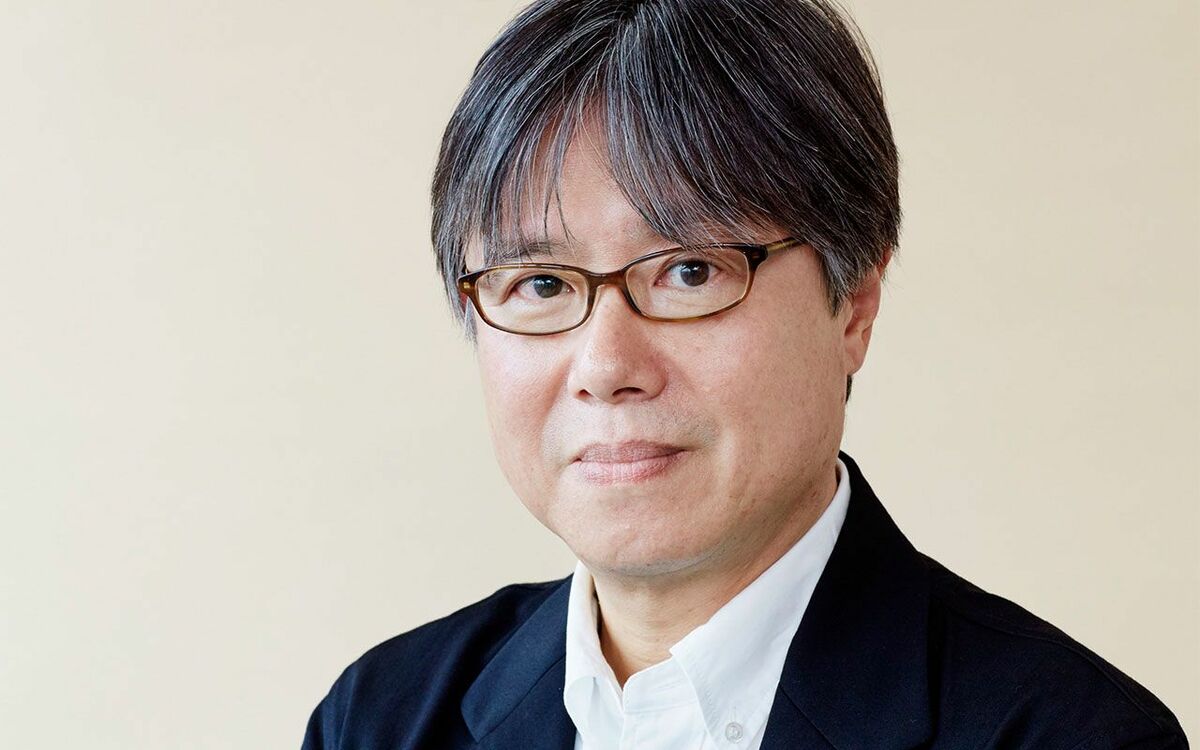 本 上 まなみ 夫