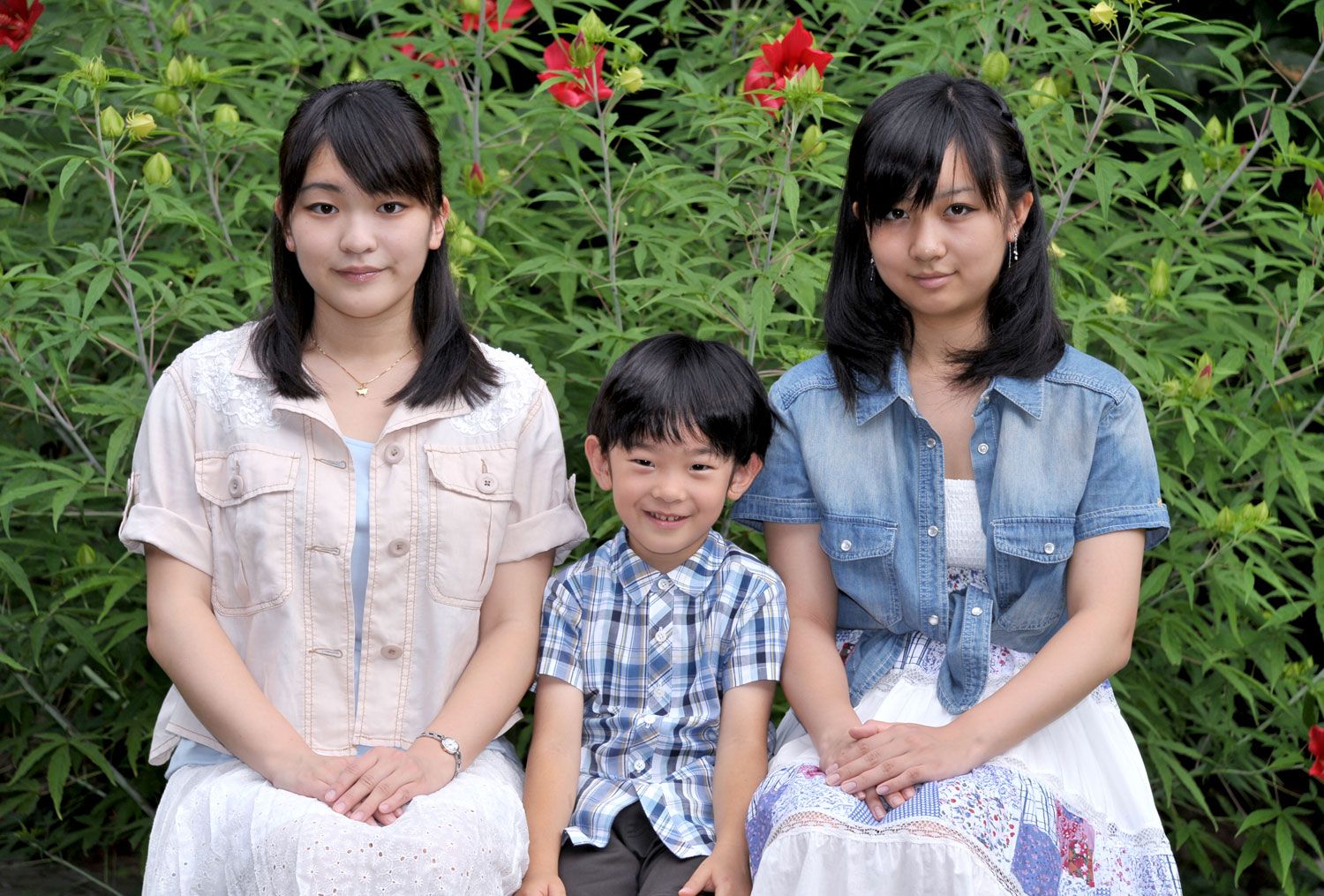 写真 3ページ目 佳子さまの就職は 逆風対策 一個人としての希望 重視の姿勢は悠仁さまに影響していないのか 文春オンライン