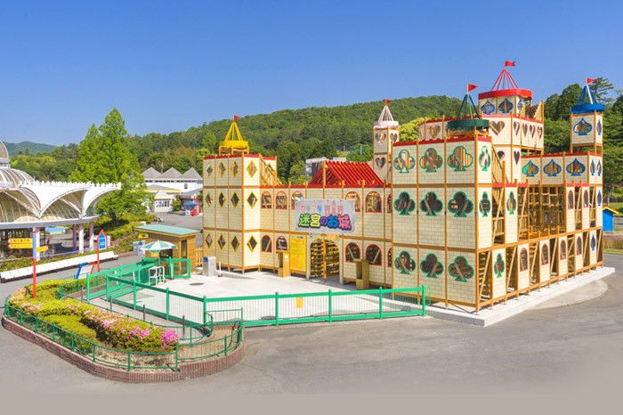 兵庫県 東条湖おもちゃ王国 迷路の3階で床が抜け 子供ら7人が2階に転落 文春オンライン